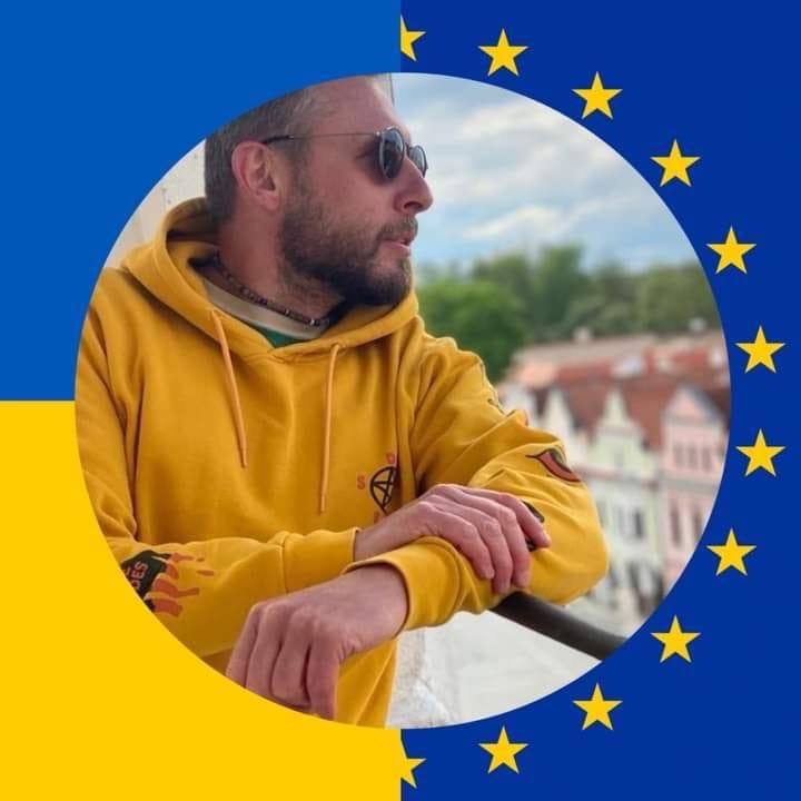 Tento člověk bude dělat testy mouky. Jak myslíte, že asi testy dopadnou? Já mám svůj typ.......