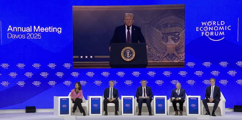 🤨 Trump mluví prostřednictvím odkazu na video v Davosu:🔘 se pochlubil, že hodlá z USA ud?...