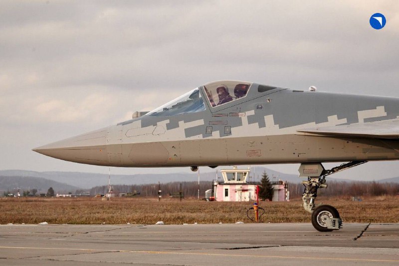 ‼️🇷🇺UAC předalo ruským vzdušným silám dávku nejnovějších stíhaček Su-57 a Su-35...