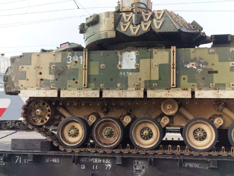 Ukořistěné bojové vozidlo pěchoty M2A2 Bradley americké výroby bylo spatřeno ve Voroněži.S...