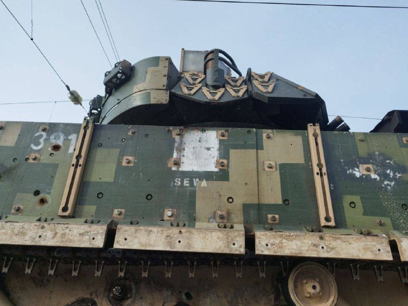 Ukořistěné bojové vozidlo pěchoty M2A2 Bradley americké výroby bylo spatřeno ve Voroněži.S...