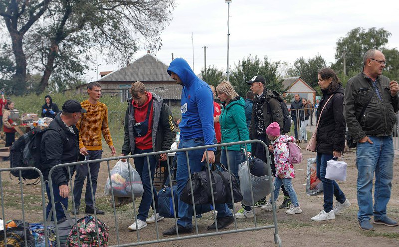 🇺🇦 Ukrajina násilně evakuuje lidi z frontové oblasti v Charkovské oblasti. Armáda a SBU n...