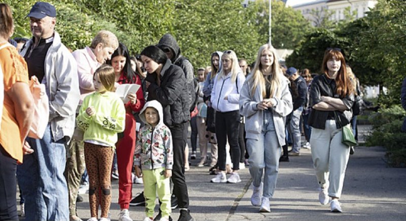 🇨🇿🇺🇦Uprchlých Ukrajinců, kteří chtějí v Česku zůstat, přibývá. Už jich je v?...