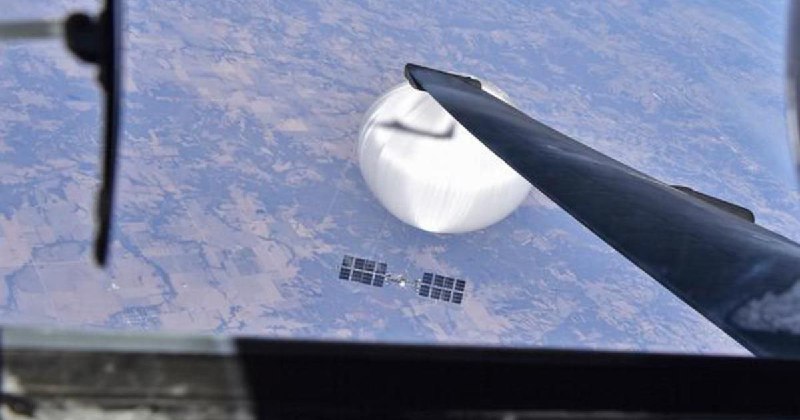 🇺🇲 USA jsou opět "znepokojeny" bublinouUSA sledují vysokohorský balón letící n...