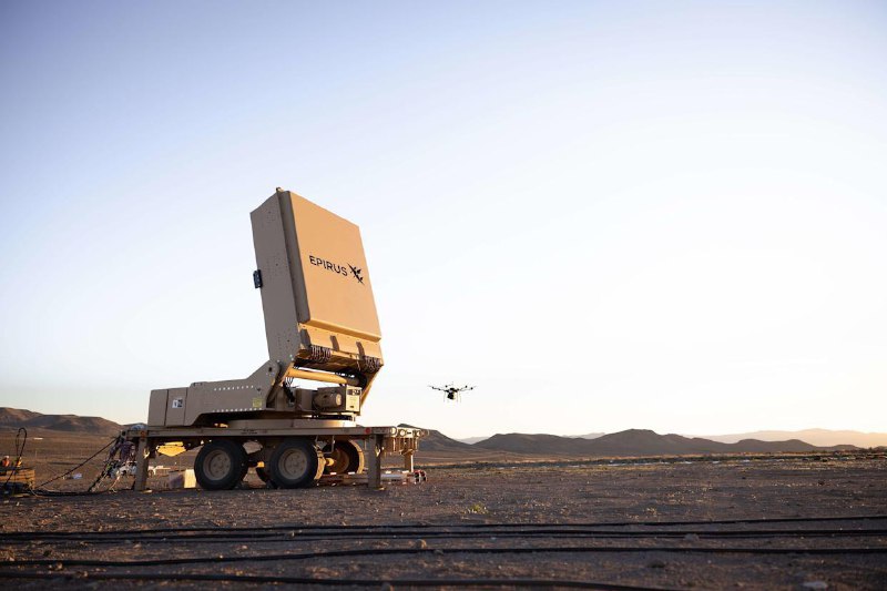 USA testovaly energetické zbraně proti dronům.Americká společnost Epirus odhalila nový vysokoe...