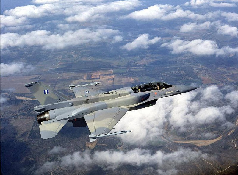 Uvádí se, že čtyři F-16 Block 52+ se již celý týden objevují nad Oděskou oblastí. S nejv?...