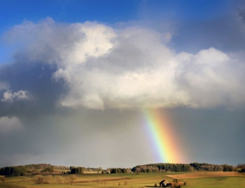 🇨🇿V Česku se o víkendu ochladí, obloha se zatáhne, hrozí i silné bouřky.V Česku se o v...