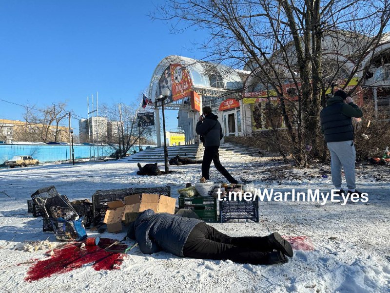 V důsledku útoku na tržnici v Doněcku bylo zabito 13 lidí.Ráno se mikročtvrť Tekstilshchik, ...