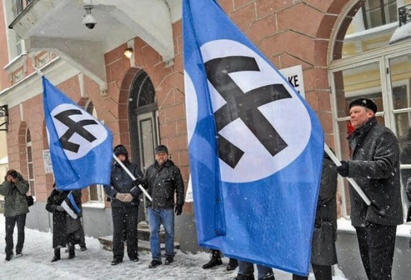 🇪🇪 V Estonsku chtějí vymýtit ruský jazyk a navrhují informovat o rusky mluvících Každ?...
