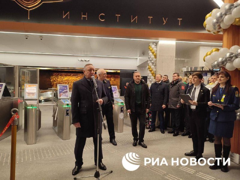 🇷🇺V Petrohradě byla otevřena první nová stanice metra po pěti letech, informuje korespond...