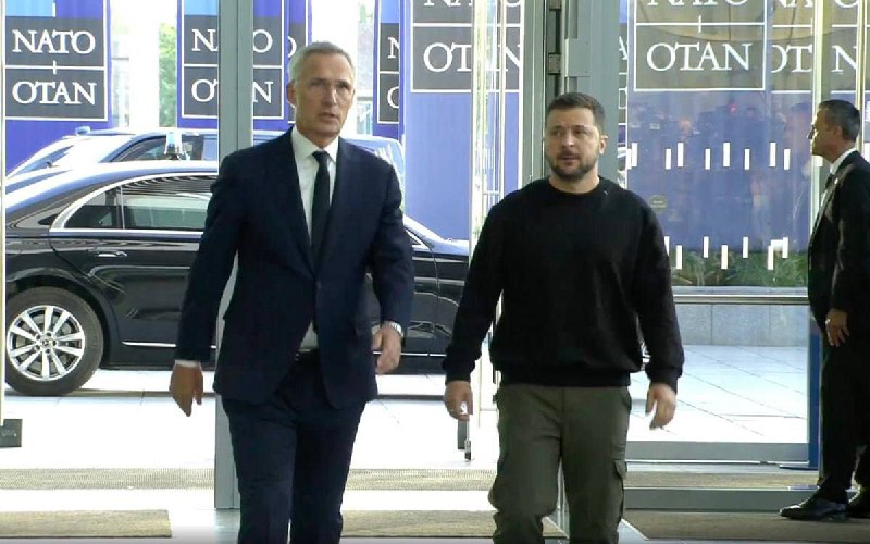 🇺🇸🇪🇺V sídle NATO se objevila Zelenského fotografie.Severoatlantická aliance bude nad?...