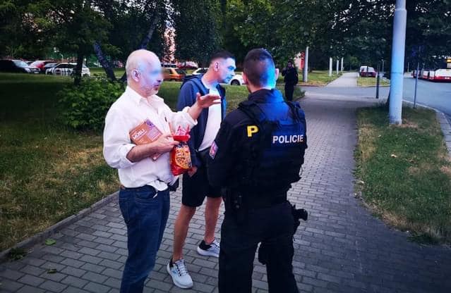 🇨🇿🇺🇦V sobotu před devátou hodinou večer došlo v Heyrovského ulici v Plzni k napaden...