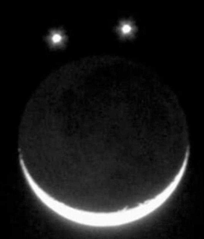 💫 Včerejší kostalace El Cielo Sonreira, kterou tvoří šklebící se Měsíc, Jupiter a Venu?...