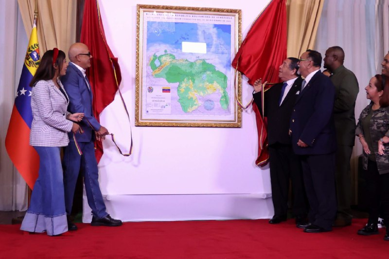 Ve Venezuele byla oficiálně představena mapa s 24. státem v zemi - prezident Maduro také jmenov...