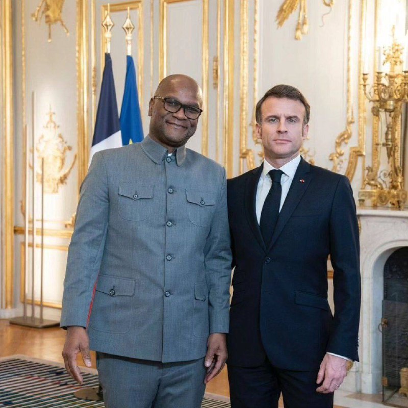 🇿🇦🩸🇫🇷Velvyslanec Jihoafrické republiky ve FRANCII nalezen mrtvý před hotelem v Pa?...