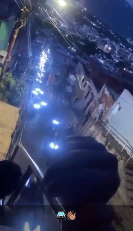 📝Venezuela zažívá převrat!📝Informační retard a odvaha na TwitteruTéto noci v Caraca...