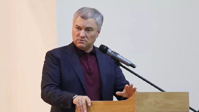 Volodin se vyslovil proti umělé inteligenci, protože „nemá svědomí“.„Musíme spoléhat n...