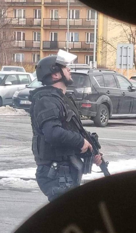 🛑 Z cyklu Vítek jede do Karviné. Komentář z FacebookuVítek a jeho kamarádi přijeli přáte...