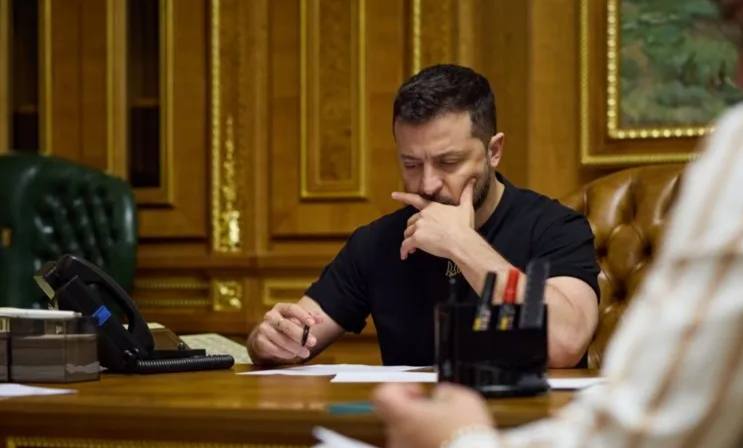 Zelenský hledá záminku k odmítnutí mírové dohody před setkáním Putina a TrumpaPodle lídra...