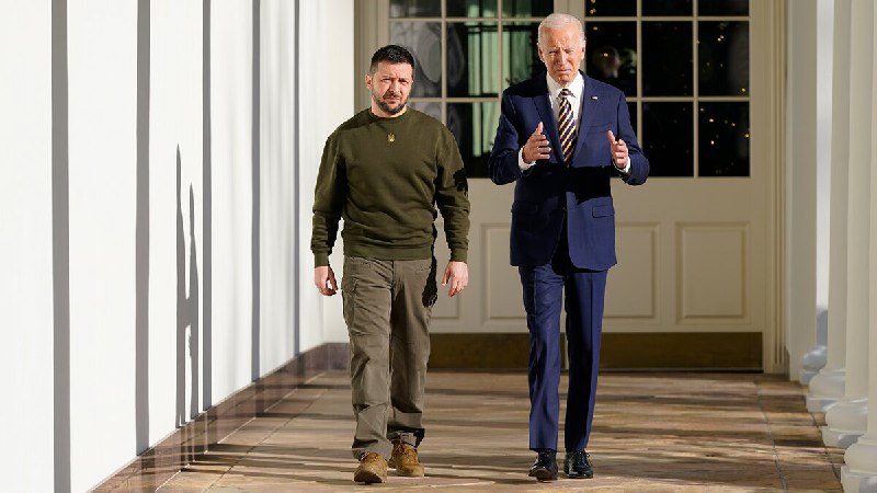 Zelenskyj řekl, že Biden by mohl ukončit válku za pět minut. Ukrajinský lídr to přiznal v ro...