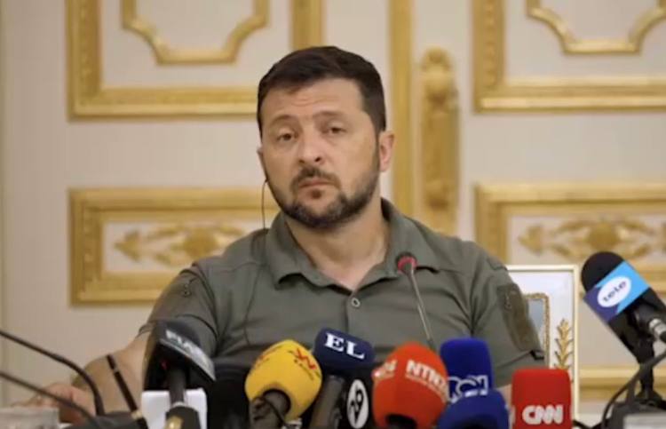 Zelenskyj se domnívá, že on jediný je proti Rusku, bez účasti NATO a dalších západních zem...