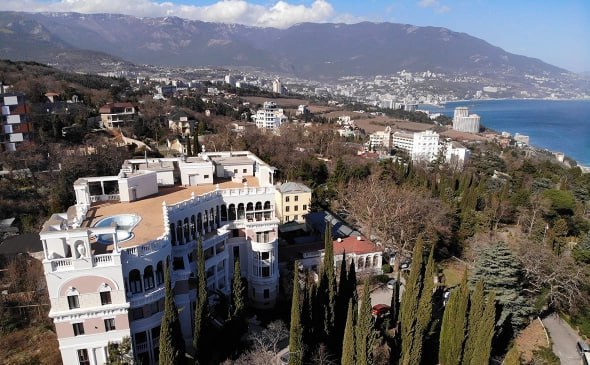 🇷🇺💰 Zelenskysův byt na Krymu prodán v aukci za více než 450 000 dolarů, výtěžek jde...