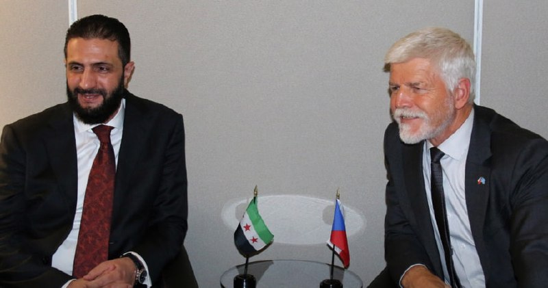 ❗️ ZNEPOKOJUJÍCÍ VIDEOZÁZNAM:Kurdské síly SDF (spojenci USA) hlásí stínání hlav.Šéf ...