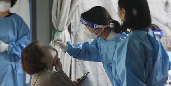 Južná Kórea začala vyplácať miliónové odškodné obetiam mRNA vakcín. A bez zbytočných otázok!