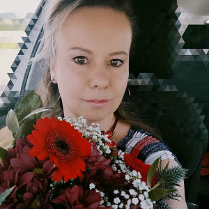 Jana Marková: Americká sprcha a české lži. Vstříc zářným zítřkům až do posledního zmrzlého seniora!