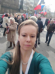 Jana Marková: Ukrajina jako chudobinec, drogoví politici v Česku a libtardí bezhotovostní fňukání