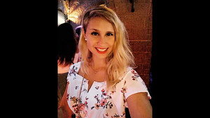 Linda Krejčíková ze Španělska: I když Korona ničí zemi, Španělé si dávají aperitivo přes videochat