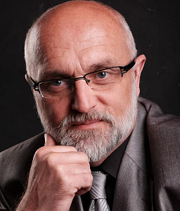 Radek Novotný: Nepodceňujme podzimní volby do třetiny Senátu. Zkoumejme minulost hlasování, ne PR!