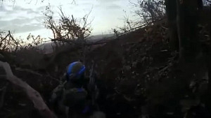 Rozšířené video bitvy u Avdějevky, natočené ukrajinskou armádou, na kterou zaútočila ruská armáda